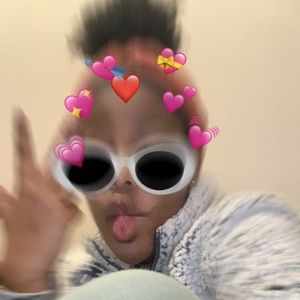 Meet your Posher, Candace